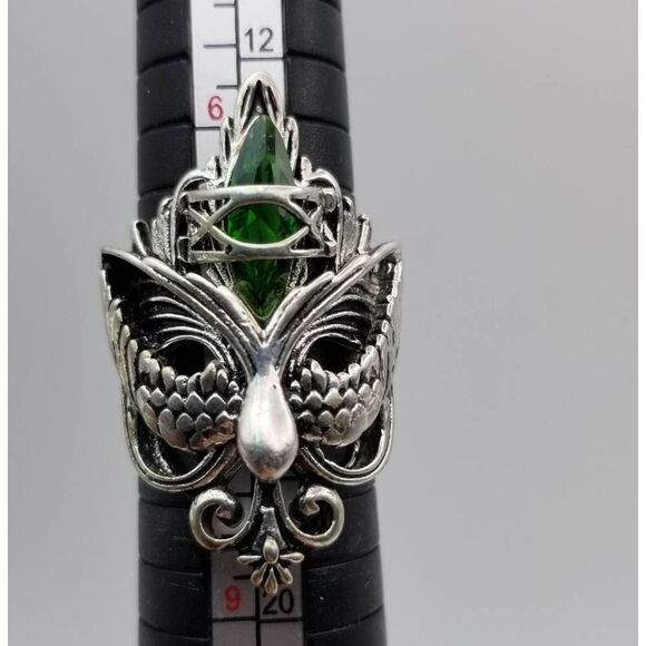 Sterling silver dove emerald stone Gothic mask masquerade ring one of a kind - Picture 1 of 4